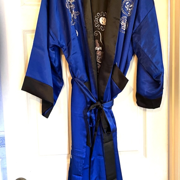 black and blue reversible kimono - Picture 3 of 11